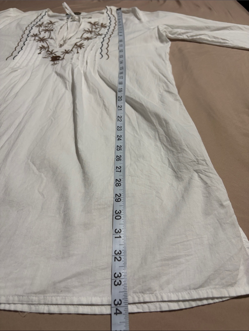 Tommy Bahama White Cotton Top with Brown Label and Embroidery - Picture 11 of 16